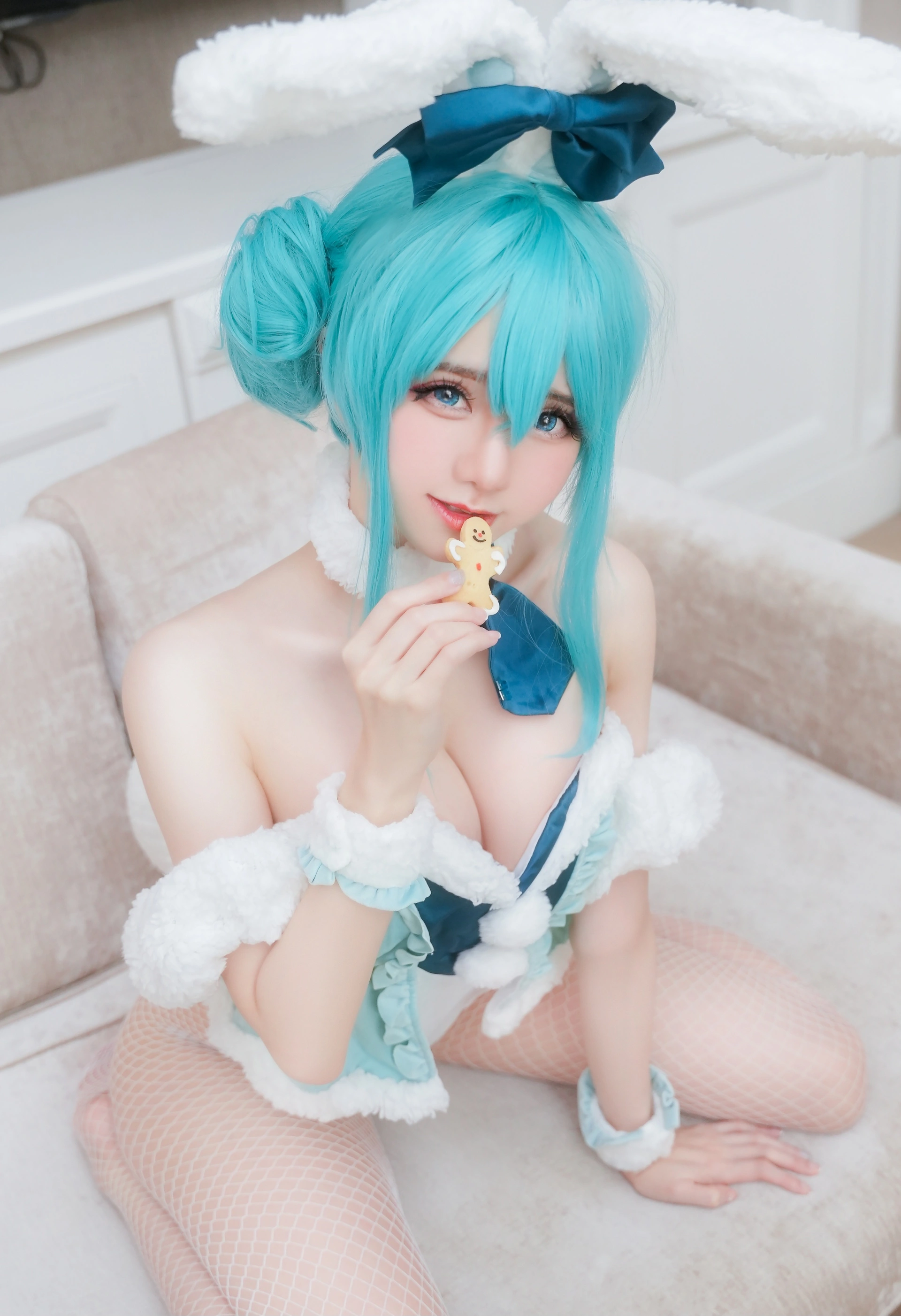 075.Sally Dorasnow – Miku bunnygir 1